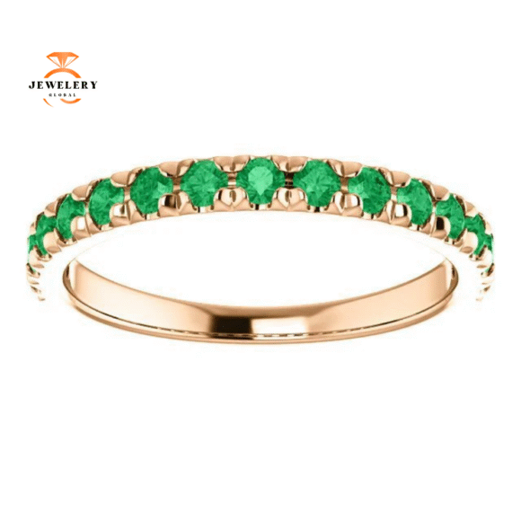 14KT GOLD 0.60 CTW EMERALD FRENCH-SET ANNIVERSARY BAND - Image 3