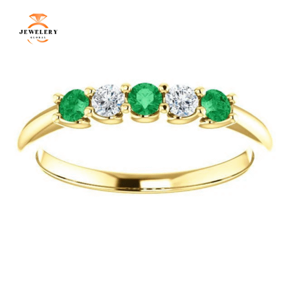 14KT GOLD 0.18 CTW EMERALD & 0.12 CTW DIAMOND 5 STONE BAND - Image 9