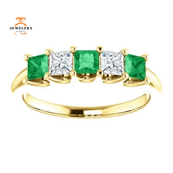 14KT GOLD 0.45 CTW EMERALD & 0.33 CTW DIAMOND SQUARE 5 STONE BAND - Image 9