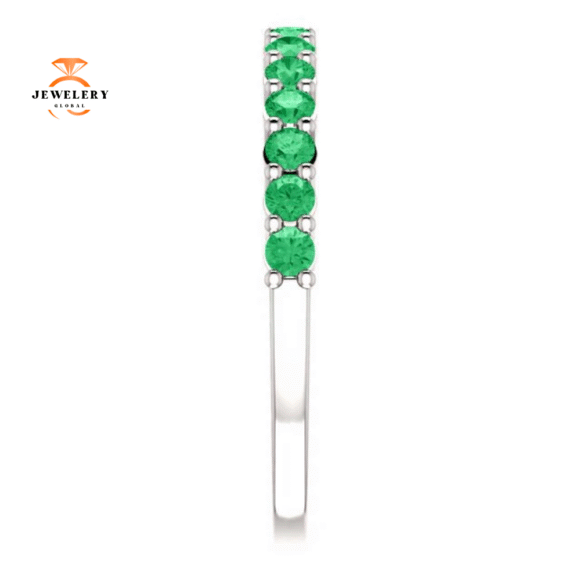 14KT GOLD 0.56 CTW ROUND EMERALD SHARED PRONG RING - Image 4