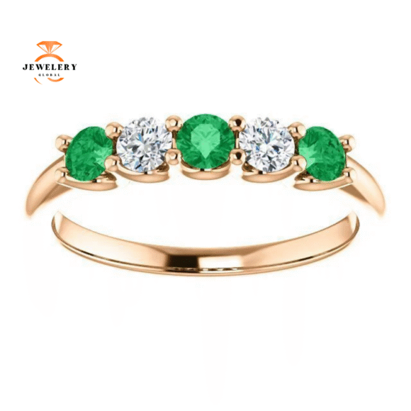 14KT GOLD 0.33 CTW EMERALD & 0.20 CTW DIAMOND 5 STONE BAND - Image 9
