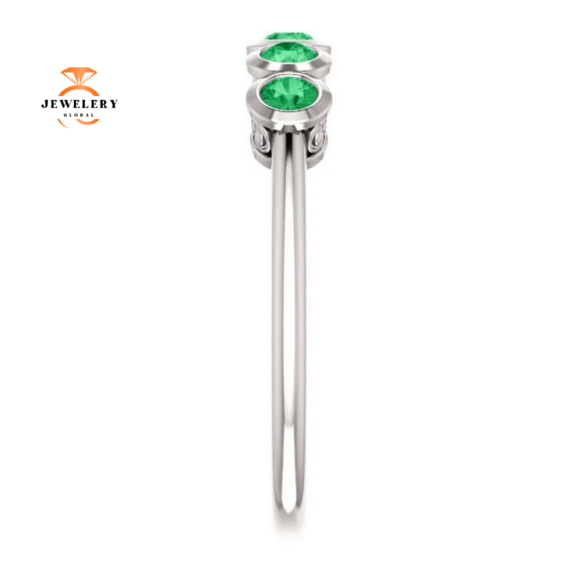 14KT Gold 3/10 CTW Round Emerald 5 Stone Ring - Image 8