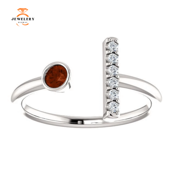 14KT GOLD 0.14 CT GARNET & .05 CTW DIAMOND BAR RING - Image 3