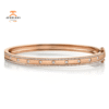 14KT GOLD 0.62 CTW DIAMOND BANGLE BRACELET