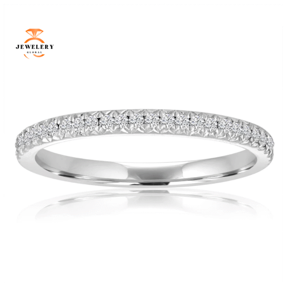 14KT Gold 1/4 CTW Round Diamond 38 Stone Band