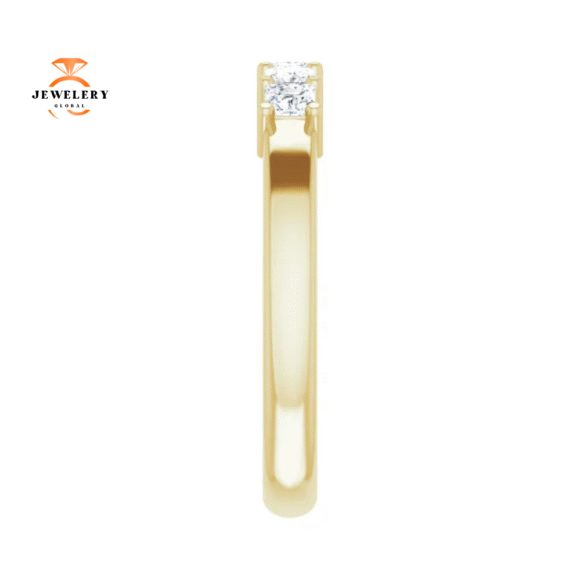 14KT Gold 1/2 CTW Princess Diamond 5 Stone Band - Image 8