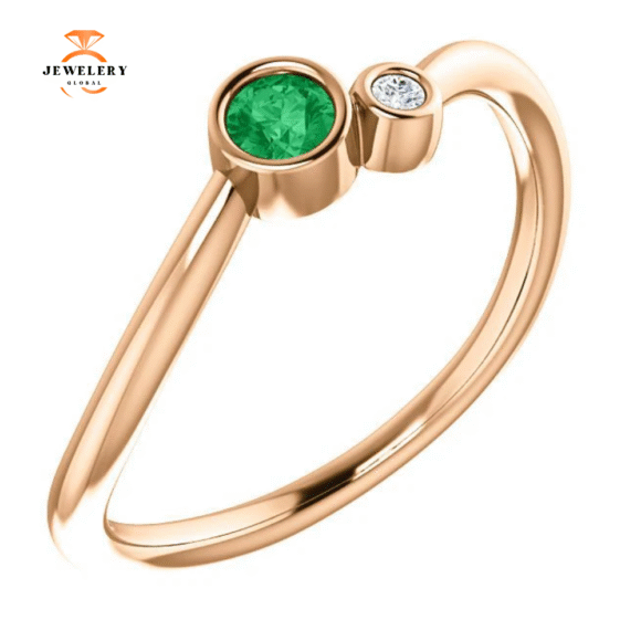 14KT GOLD 0.11 CT EMERALD & .02 CTW DIAMOND BEZEL-SET 2 STONE RING - Image 3