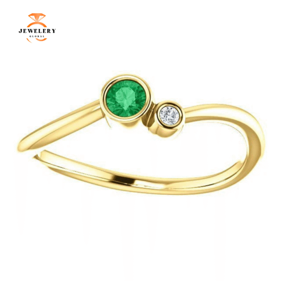 14KT GOLD 0.11 CT EMERALD & .02 CTW DIAMOND BEZEL-SET 2 STONE RING - Image 11