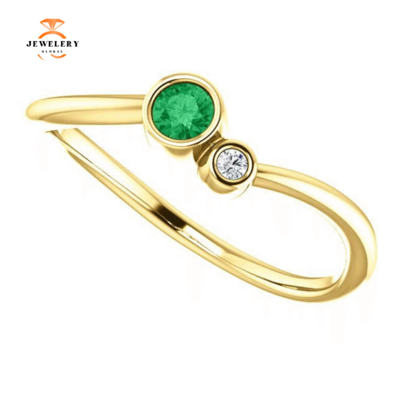 14KT GOLD 0.11 CT EMERALD & .02 CTW DIAMOND BEZEL-SET 2 STONE RING - Image 12
