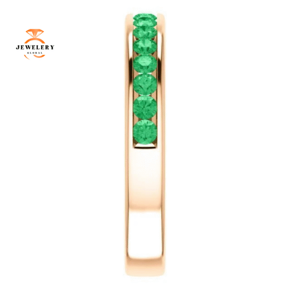 14KT GOLD 0.64 CTW EMERALD CHANNEL-SET BAND - Image 10
