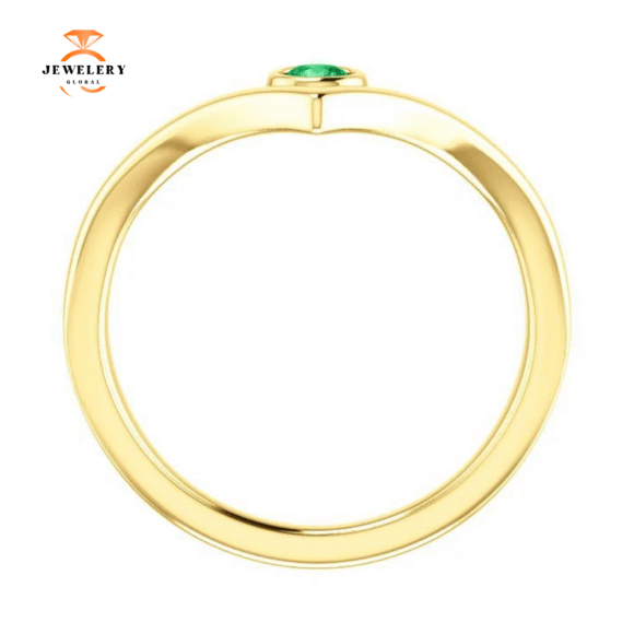 14KT GOLD 0.11 CT EMERALD SOLITAIRE BEZEL-SET "V" RING - Image 14