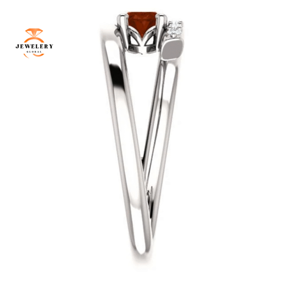 14KT GOLD 0.55 CT GARNET & 1/8 CTW DIAMOND SPLIT SHANK RING - Image 12