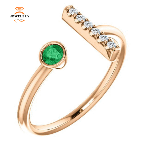 14KT GOLD .11 CT EMERALD & .05 CTW DIAMOND BEZEL BAR RING