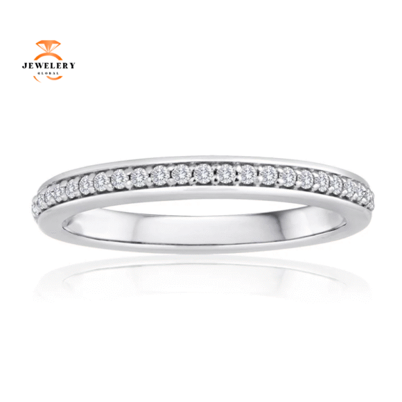 14KT Gold 1/10 CTW Round Diamond 25 Stone Band