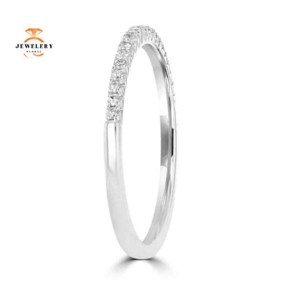 14KT WHITE GOLD 1/8 CTW ROUND DIAMOND FRENCH PAVE BAND - Image 3