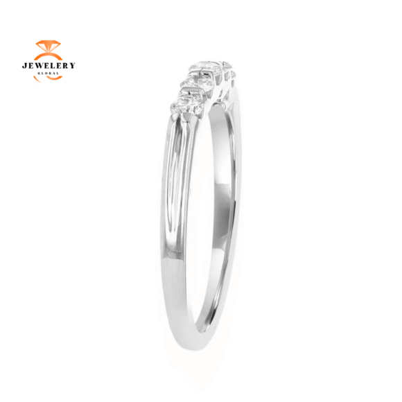 14KT WHITE GOLD 1/4 CTW DIAMOND 5 STONE BAND - Image 2