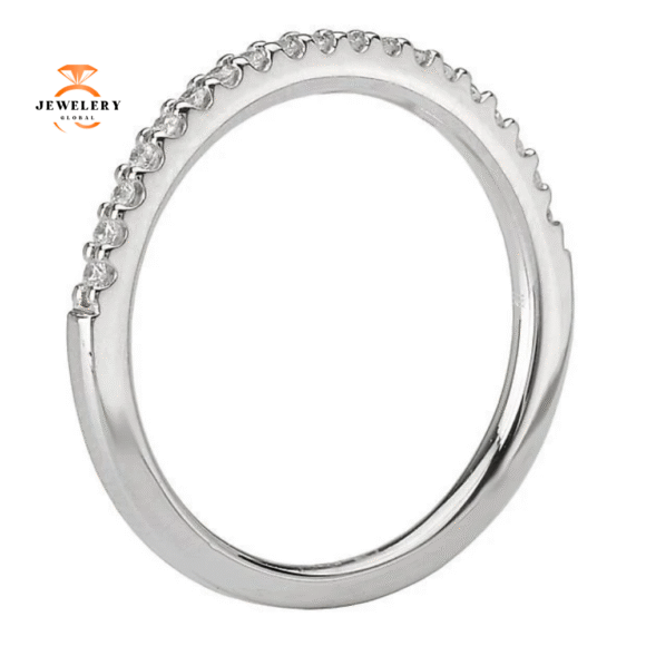 14KT WHITE GOLD 1/10 CTW 19 STONE DIAMOND WEDDING BAND - Image 4