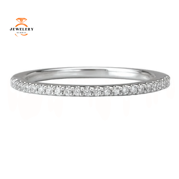 14KT WHITE GOLD 1/8 CTW 23 STONE DIAMOND WEDDING BAND - Image 2