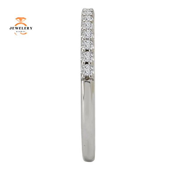 14KT WHITE GOLD 1/3 CTW DIAMOND 16 STONE BAND - Image 2