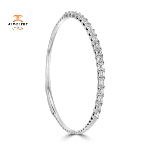 18KT WHITE GOLD 2.97CTW DIAMOND BANGLE BRACELET - Image 2