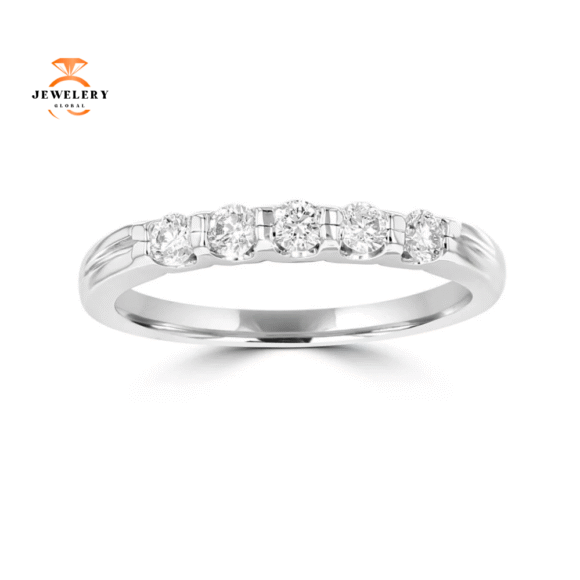 14KT WHITE GOLD 1/3 CTW DIAMOND FIVE STONE BAND