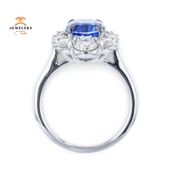 JULEVE 18KT WHITE GOLD 4.06CT SAPPHIRE & 1.60CTW DIAMOND HALO RING - Image 2