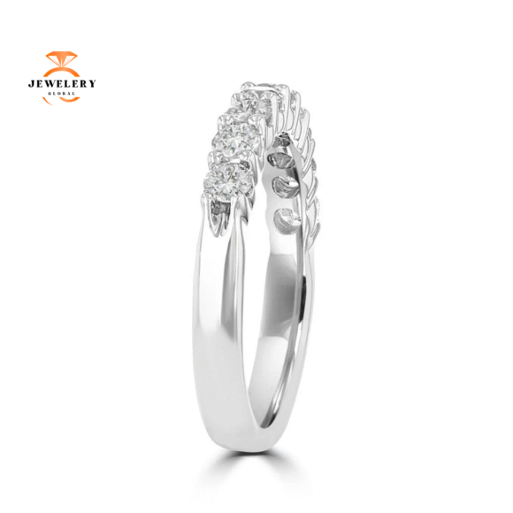 14KT WHITE GOLD 3/4 CTW PRONG SET DIAMOND BAND - Image 2