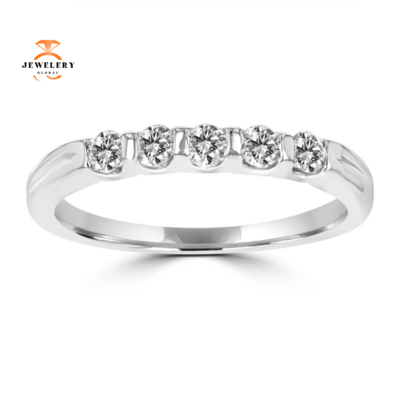 14KT WHITE GOLD 1/3 CTW ROUND DIAMOND FIVE STONE BAND