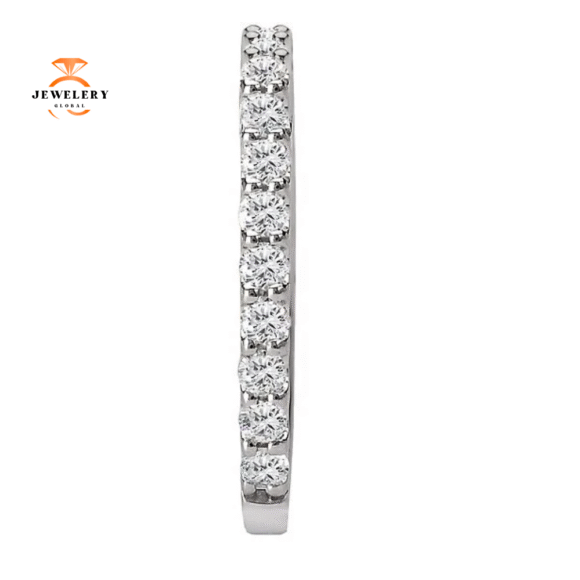 14KT WHITE GOLD 1/2 CTW ROUND DIAMOND 19 STONE BAND - Image 2