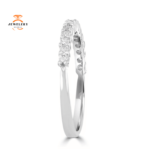 14KT WHITE GOLD 1/4 CTW PRONG SET DIAMOND BAND - Image 2